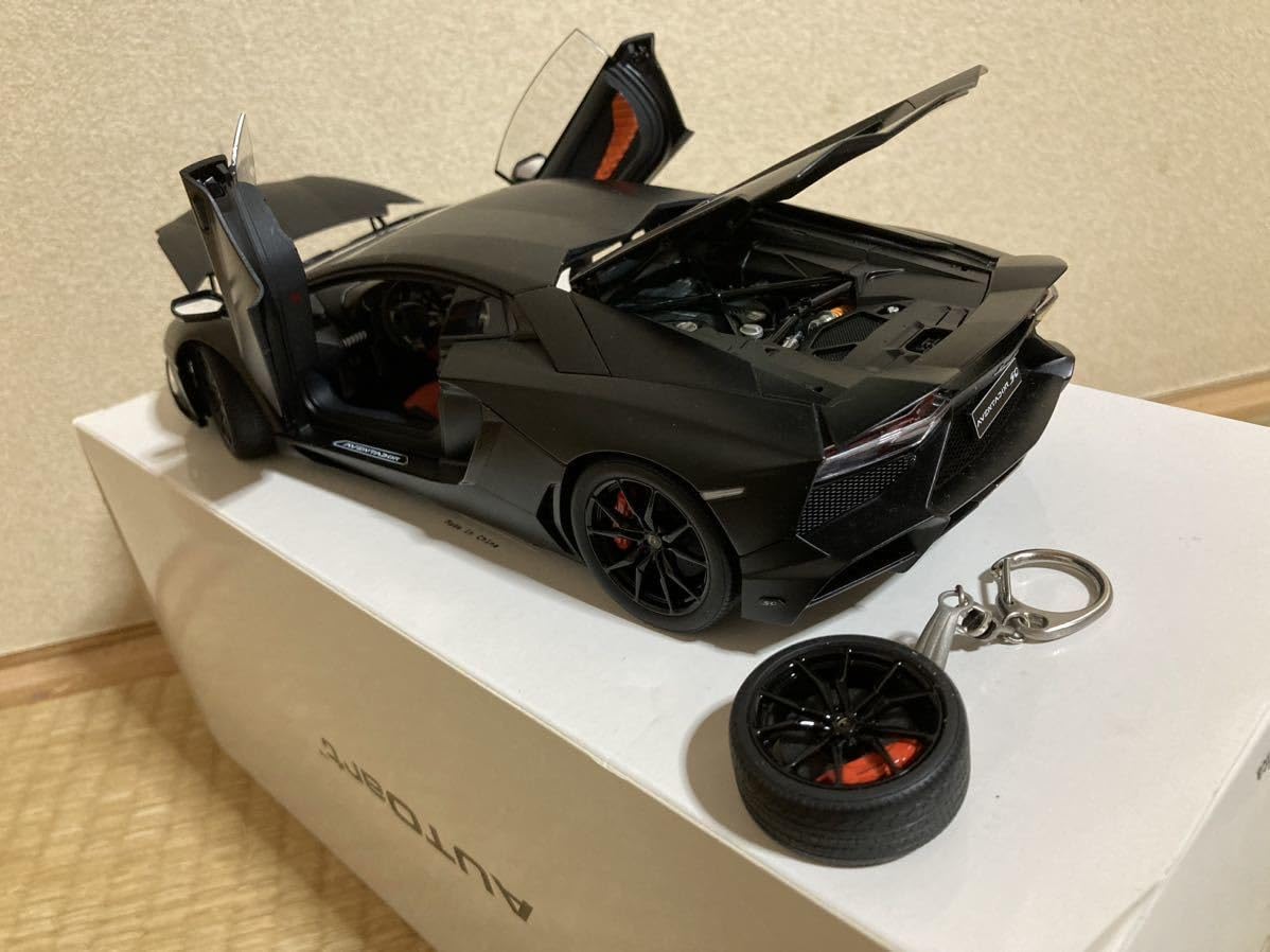Amazon | オートアート 1/18 ランボルギーニ アヴェンタドール LP720-4 