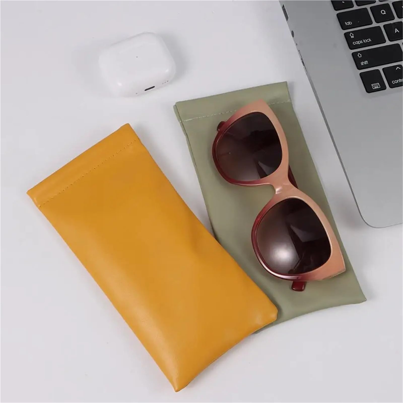 PU-Sonnenbrillenbeutel, 10–50 Stück, weiches Leder, Brillenaufbewahrungsetui | Schützen Sie Ihre Brille mit Stil: weiches PU-Leder, kratzfestes Futter, kompakte Größe 17 x 8,6 cm.