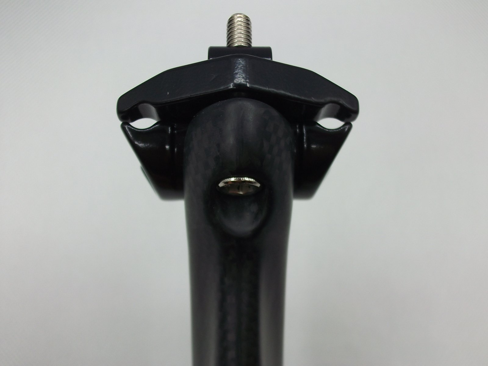 高剛性　CARRMATO ブラック シートポスト　カーボン 高剛性 CARRMATO ブラック シートポスト カーボン