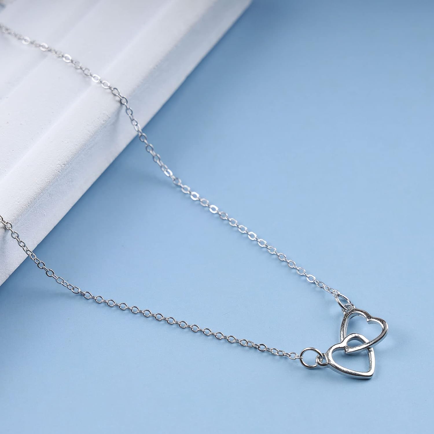 Bohemian Interlocking Heart Choker Necklace Love Heart Pendant Necklace Gold Hollow Heart Choker Necklace Double Heart Necklace Jewelry for Women and Girls Gifts - Image 4