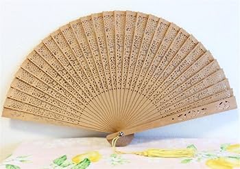 Amazon.co.jp: 白檀 扇子 扇 木 木製 木彫り 透かし彫り 黄色 夏