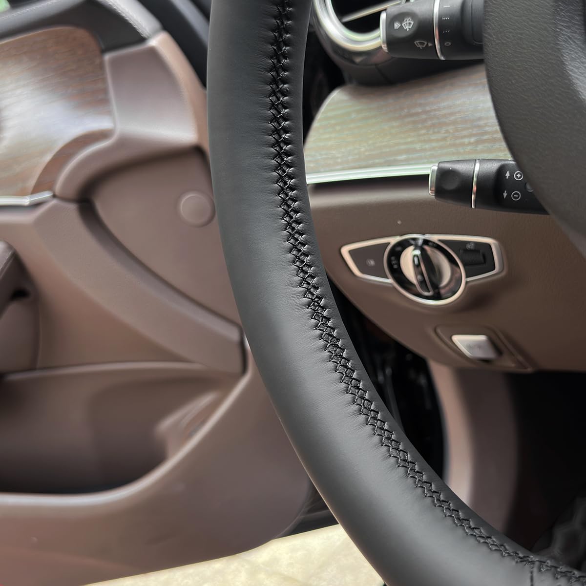 MEWANT Lenkradbezug zum Nähen für Schwarzer für Mercedes W205 C117 C218