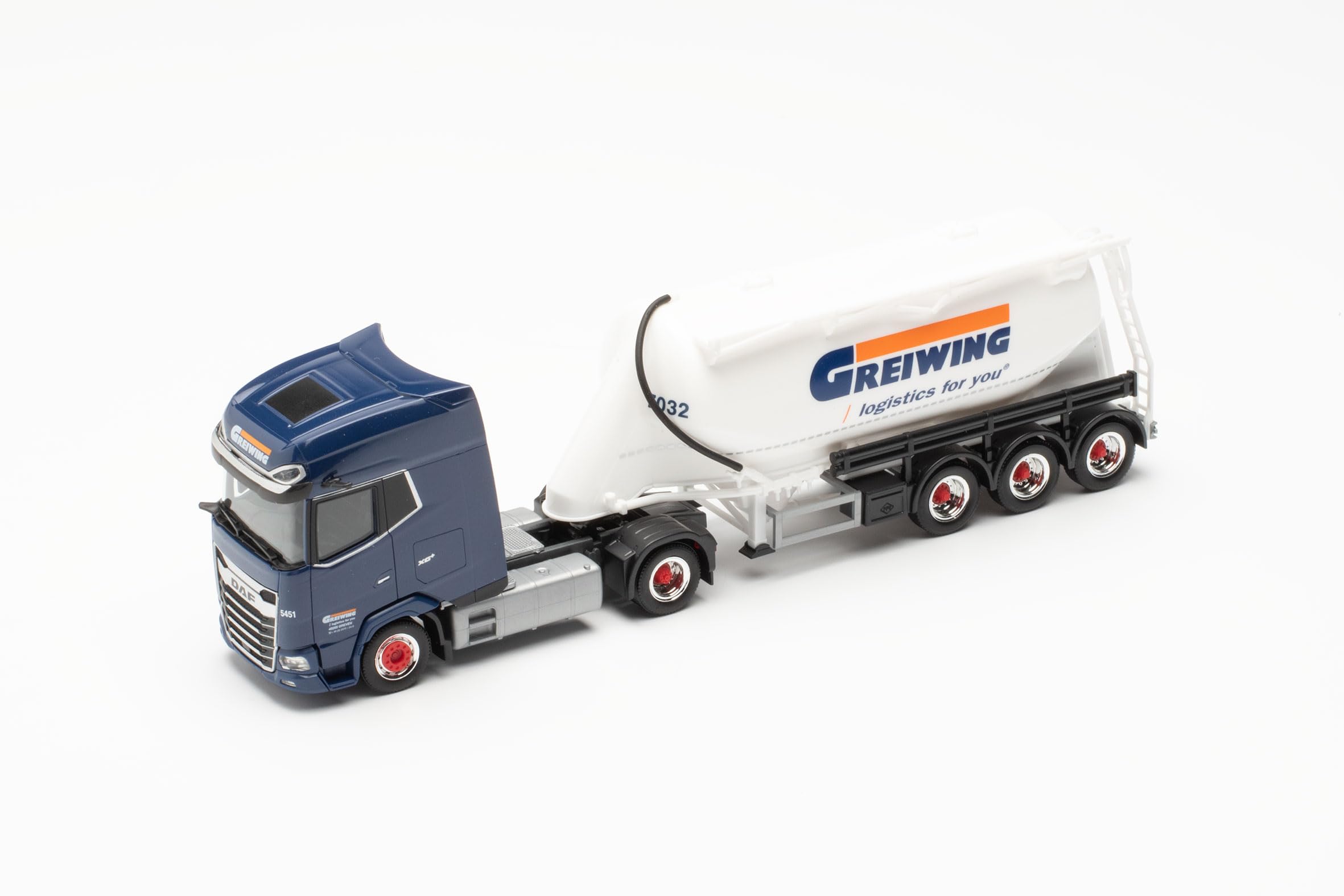 Herpa truck model DAF XG+ bulk semitrailer "Greiwing", on a scale of 1 : 87, plastic miniature, made in Germany - Image 3