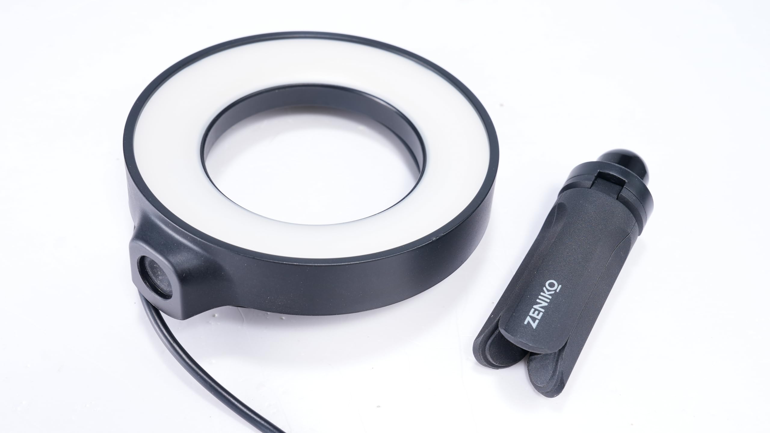 ZENIKO CR5 BI 5W Video Ring Light Soft and Gentle Glow Magnetic Design Adjustable Color Temperature/Brightness for Selfie,Vlog,Makeup,TikTok