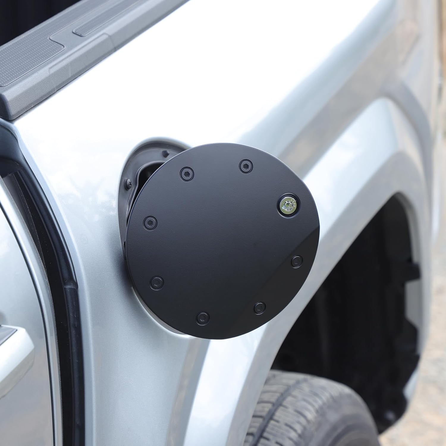 Daeiclru Gas Cap Cover Compatible with Toyota Tacoma 2024 2025, Fuel Filler Door Locking Gas Tank Cap Cover Car Fuel Tank Cap Replacement Accessores