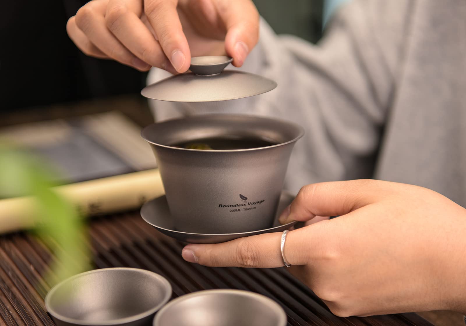 iBasingo 200ml Titan Gaiwan 3 35ml Kung Fu Teetasse & Untertasse mit Deckel Tragbares Reise Teeservice Chinesische Teeset Leichtes Outdoor Camping Doppelwandige Langlebige Teetassen Ti3124D