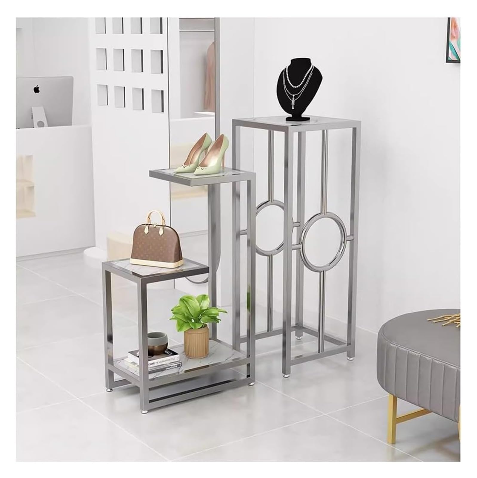Présentoir à chaussures et sacs pour vitrine tendance