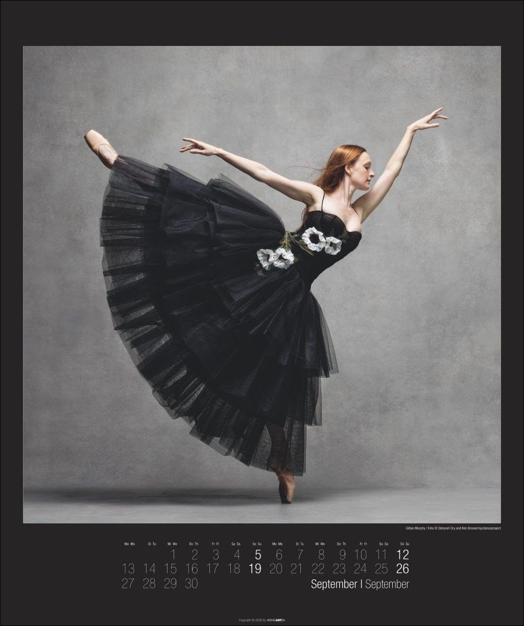 The Art of Movement Kalender 2027: Kunst und Mode vereint in faszinierenden Tanz-Bildern, die Anmut und Haute Couture verbinden. Großer Wandkalender im Hochformat 46 x 55 cm