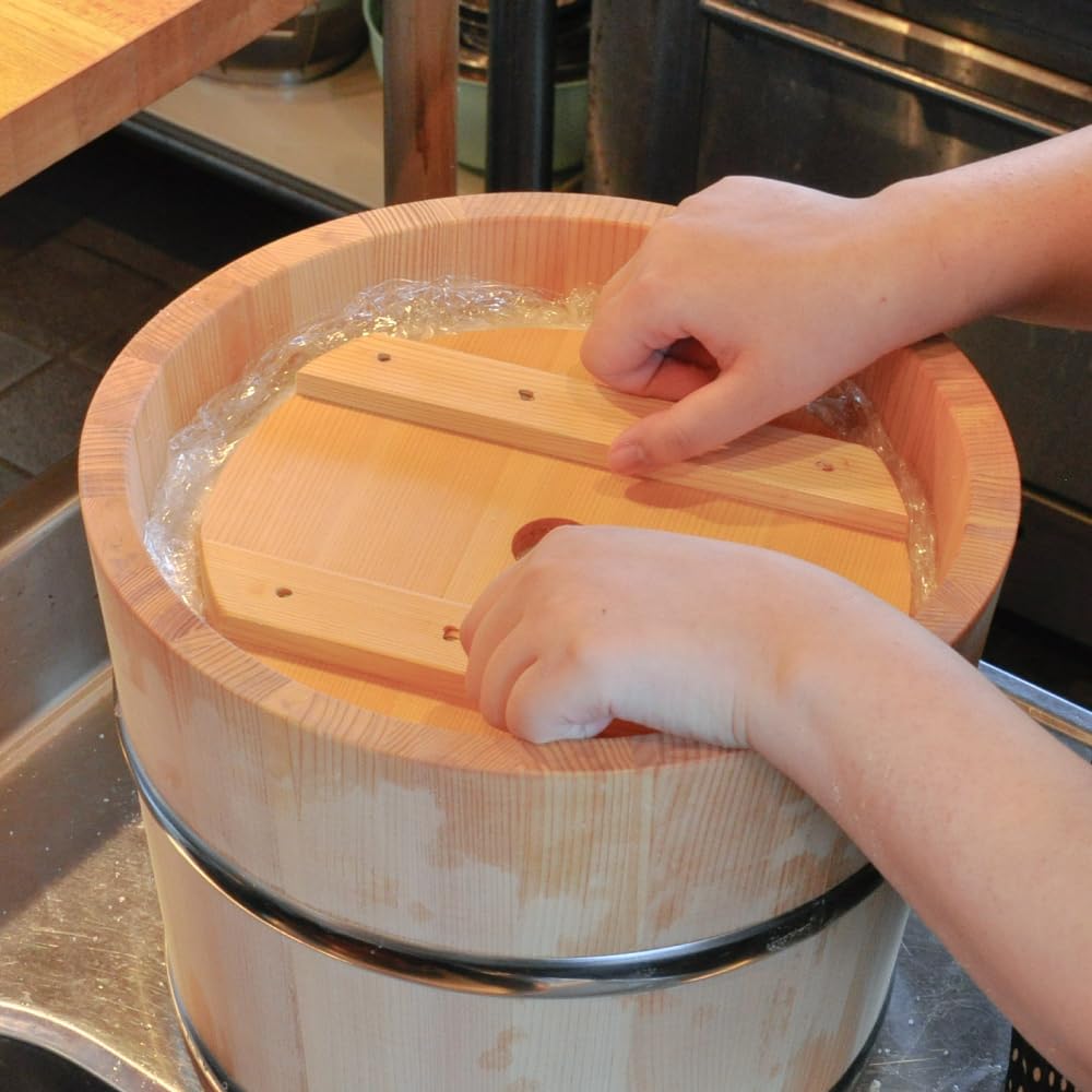 Amazon｜酒井産業 味噌樽 (10リットル) 約径30・高28cm 日本製 味噌
