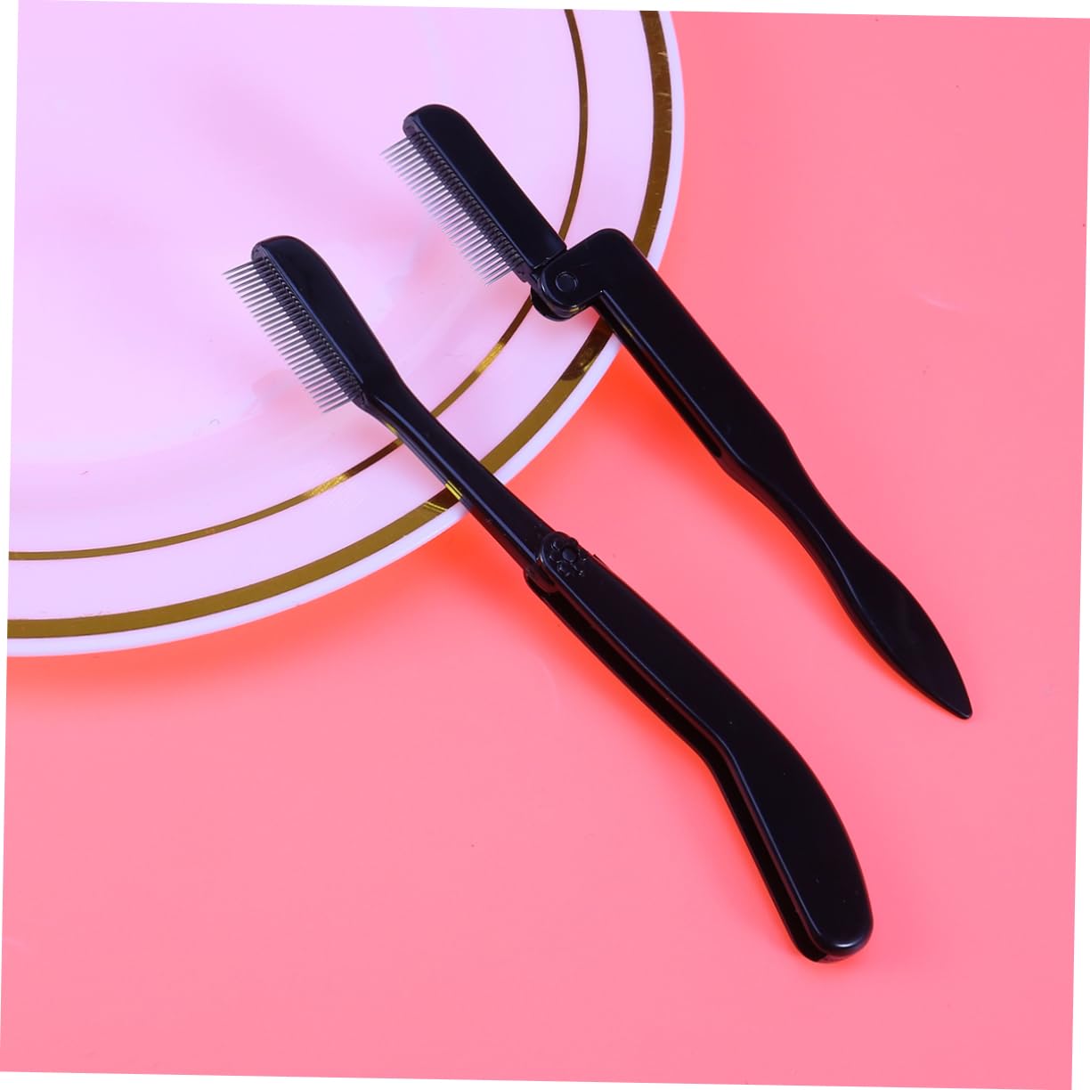 NULYLU 2pcs Stainless Steel Eyebrow Comb Plastic Handle Curved Pin Brush for Eyelashes Makeup