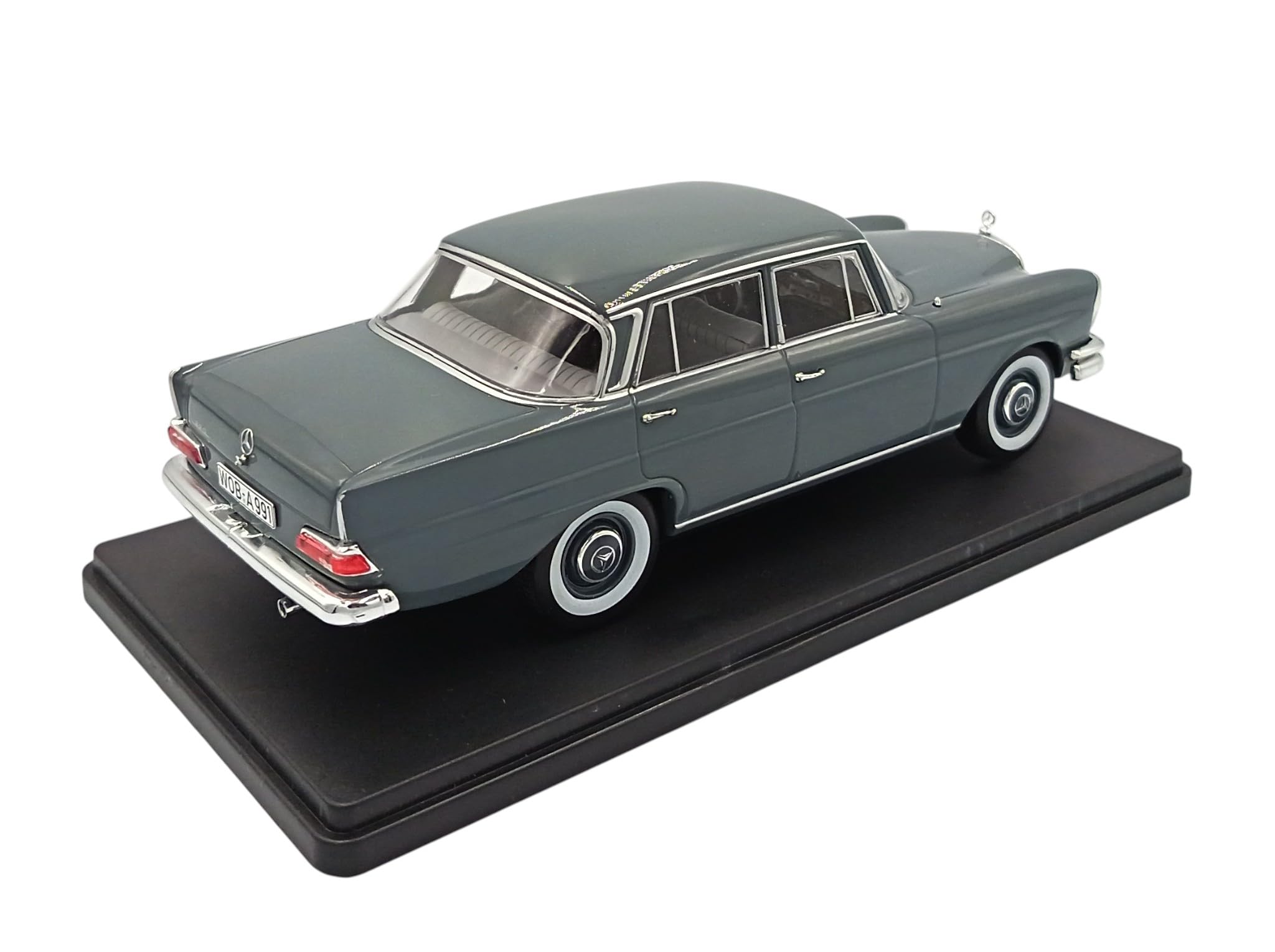OPO 10 Modellino da Collezione in Scala 1/24 Compatibile con Mercedes-Benz 220 (W111) - 1962 - VC092