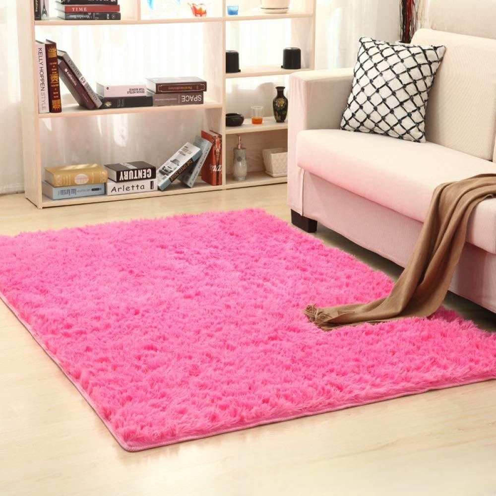 Tapis en laine de soie sous table basse Hairy Rose 160x250