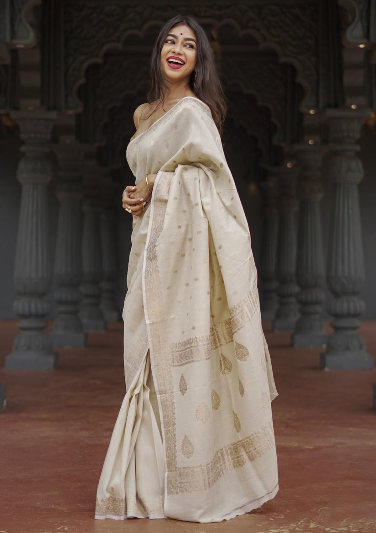 Sugathari Sari da donna in seta jacquard dell'India merid