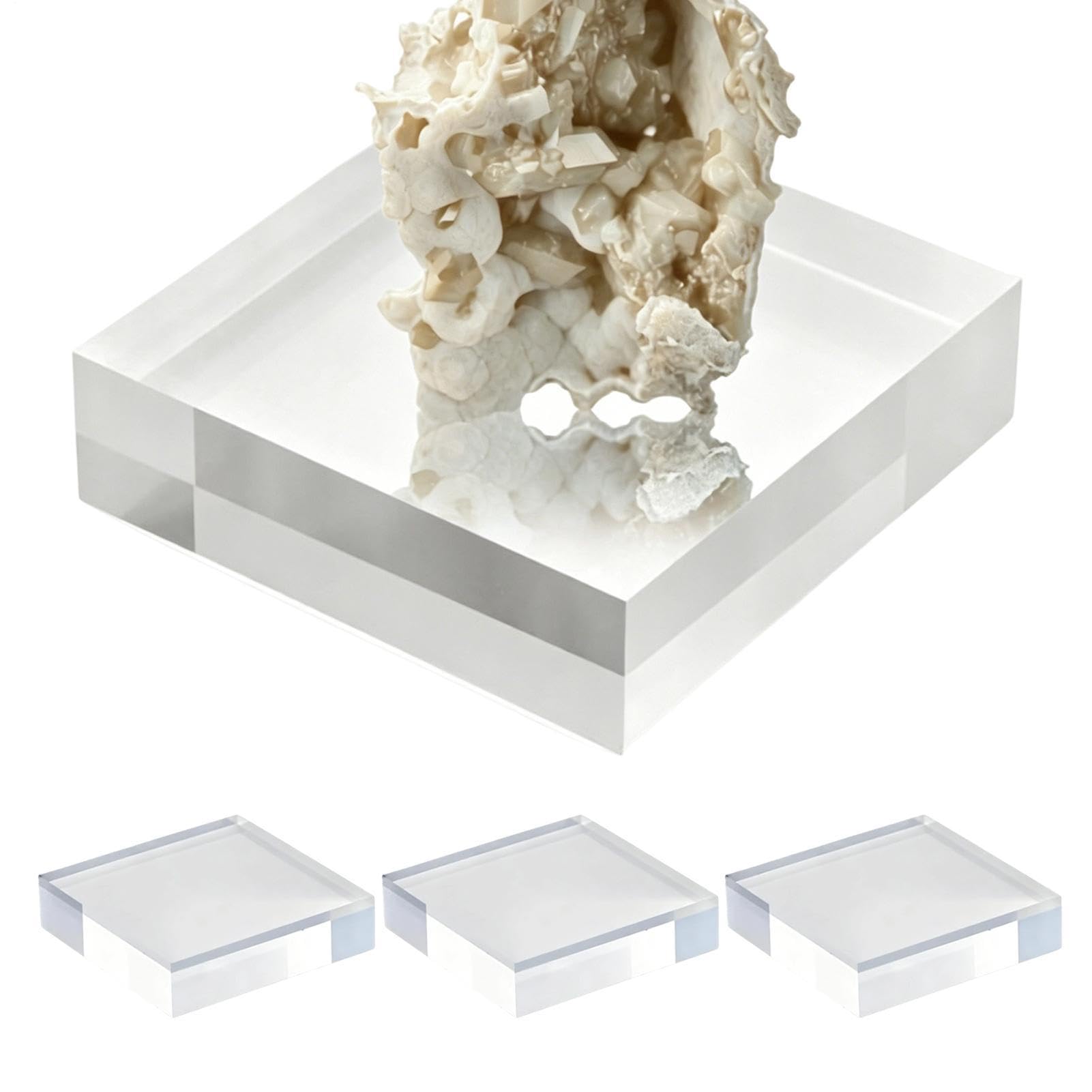 Évitez le désordre avec ce socle en acrylique transparent poli pour valoriser vos bijoux