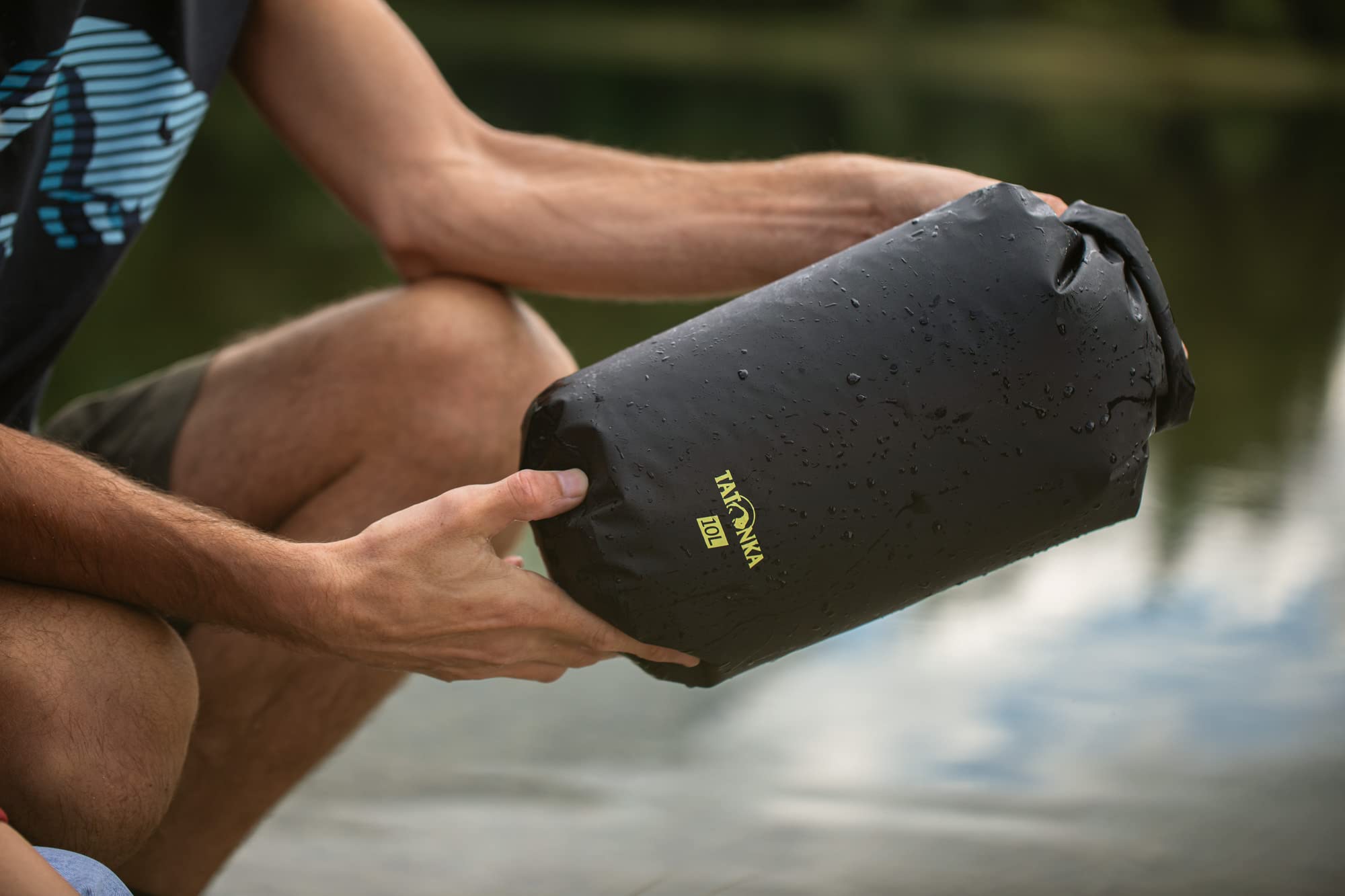 Tatonka Worek do pakowania Dry Sack 10 l, wodoszczelny, z rolowanym zamknięciem i zapięciem wtykowym, z poliestru pochodzącego z recyklingu, pojemność 10 l (czarny)