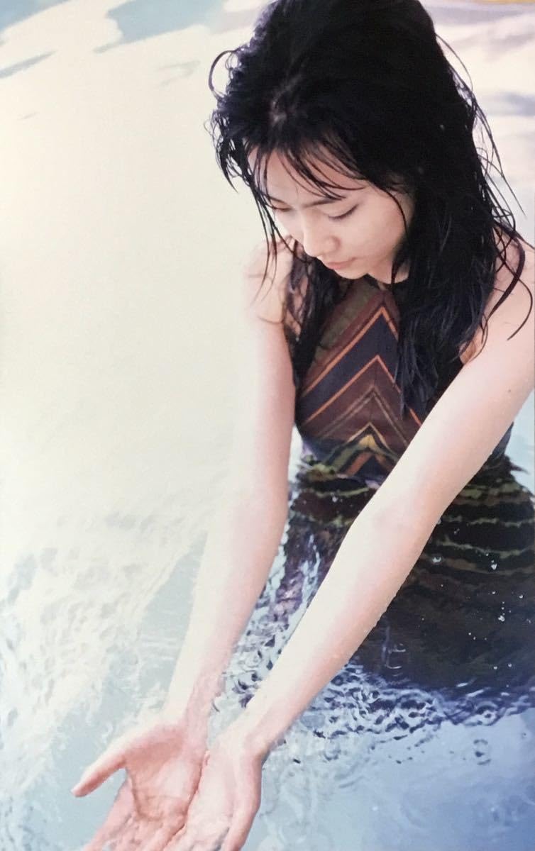 木村佳乃 お尻 Amazon.co.jp: 木村佳乃 写真集 VeNUS 美女 美乳 美尻 グラマー セクシー 水着 230 : ファッション