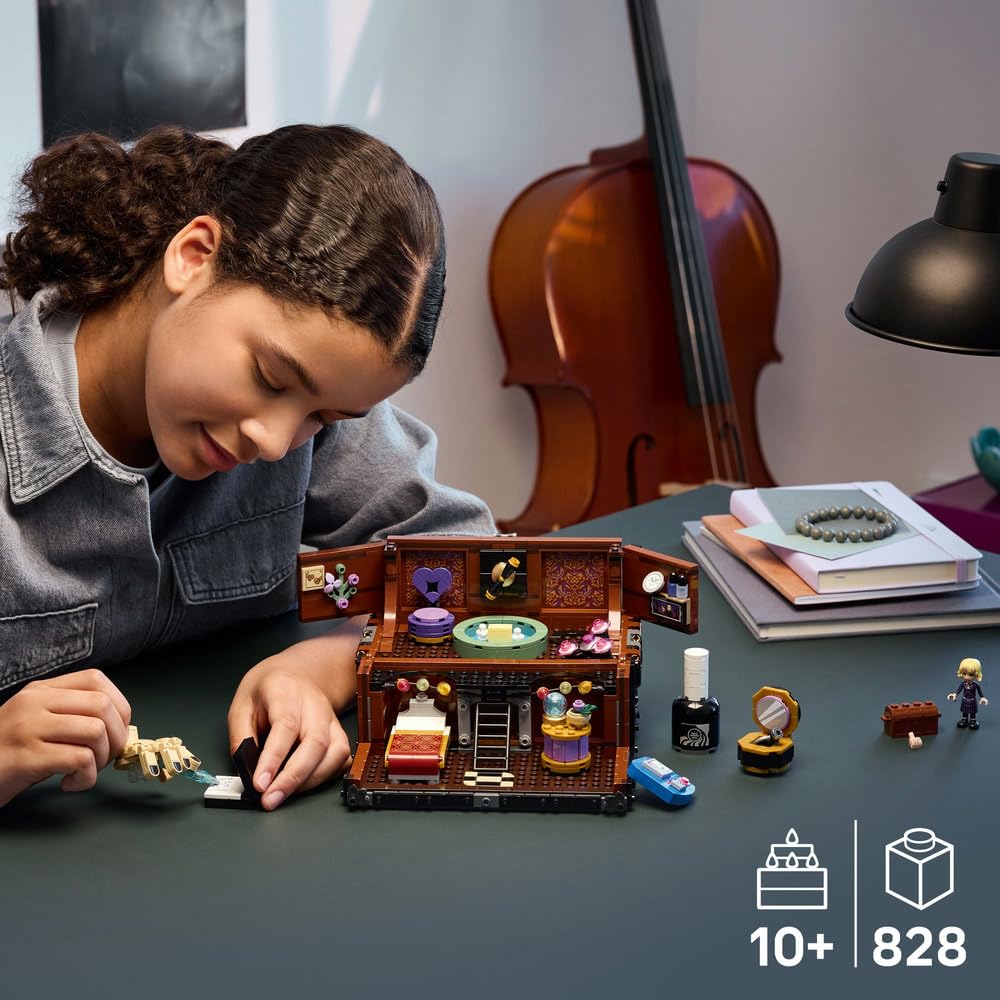 LEGO Wednesday Mieszkanie Rączki 76785 | zestaw klocków dla dzieci, zabawka dla 10-latki, prezent dla fana serialu Wednesday, dla dziewczynki i chłopca, 828 elementów