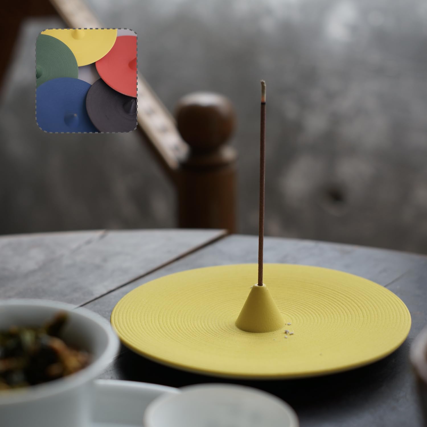 Amazon.co.jp: お⾹⽴て「枯山水」景徳鎮陶器 ·デザイン｜線香 立て