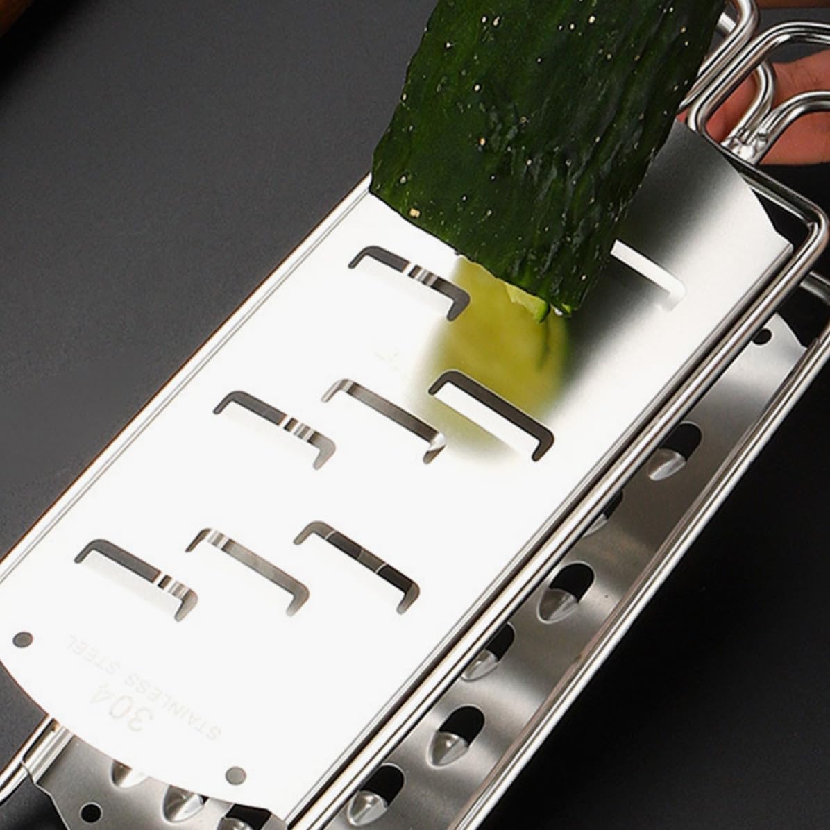 304 Stainless Steel Grater and Plate Gripper for Kitchen Use