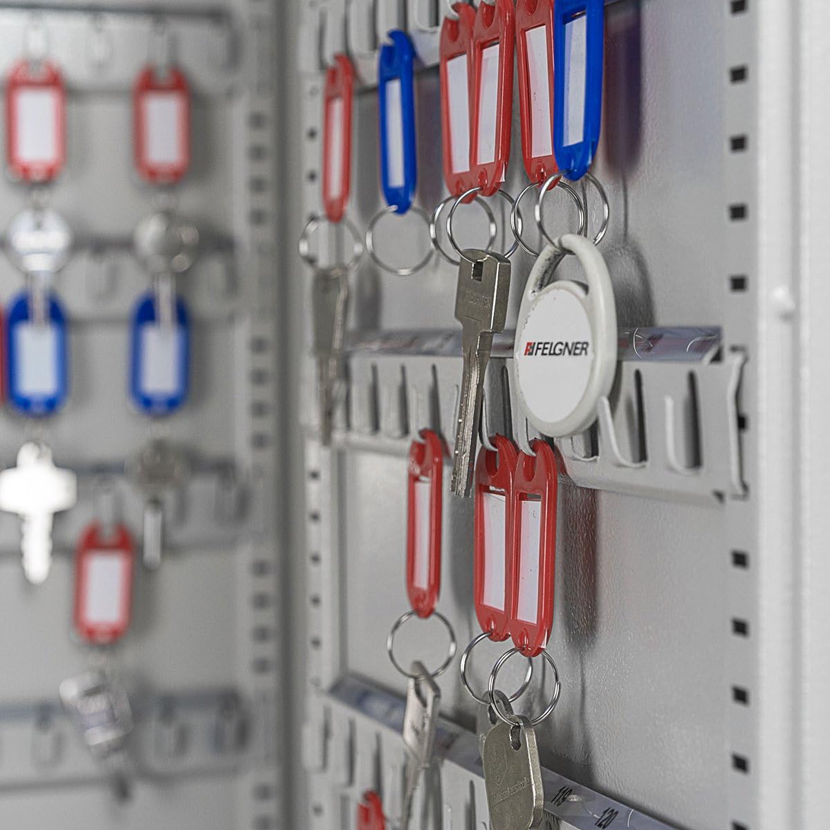 FELGNER Schlüsseltresor mit elektronischem Pin Code Sicherheitsschloss | 133 Haken | farbige Schlüsselanhänger | Robuster Schlüsselsafe Schlüsselschrank aus Stahl | Ideal für Zuhause oder Büro