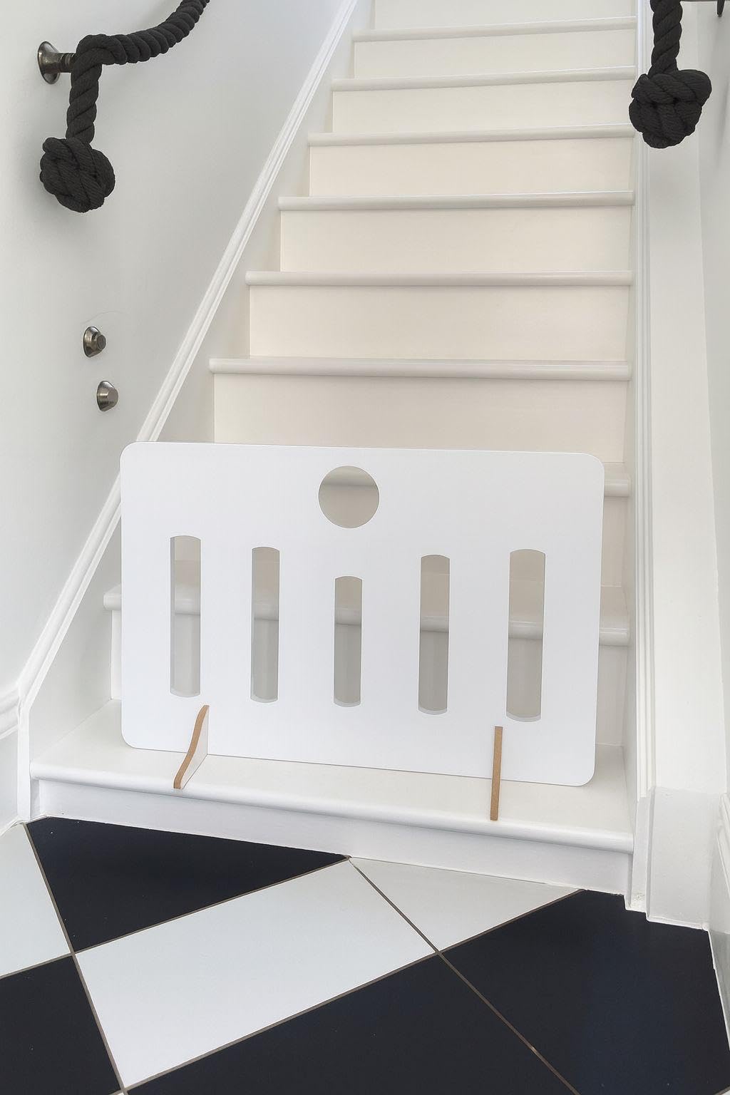 See-Through Dog Gate – Freestanding Clear Pet Barrier for Doors, Hallways, Stairs & Indoor Spaces | Portable, Easy to Use (40CM X 75CM)