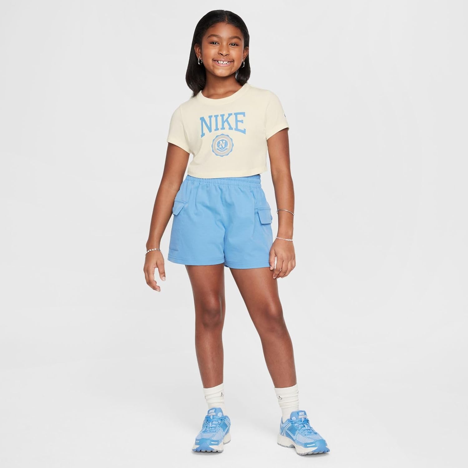 Nike Sportswear Girls' Woven Cargo Shorts (Blue Beyond/White, HF8178-489)
