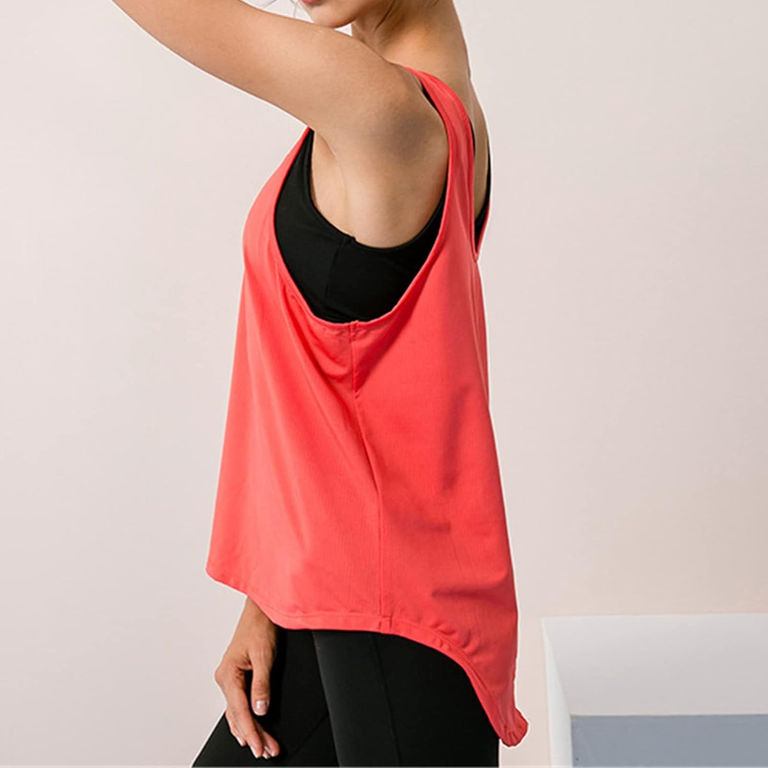 ヨガウェア レディース トップス ヨガのトップフィットネスベストウェアを実行している女性のゆるいスポーツベスト 吸汗速乾 (色 :