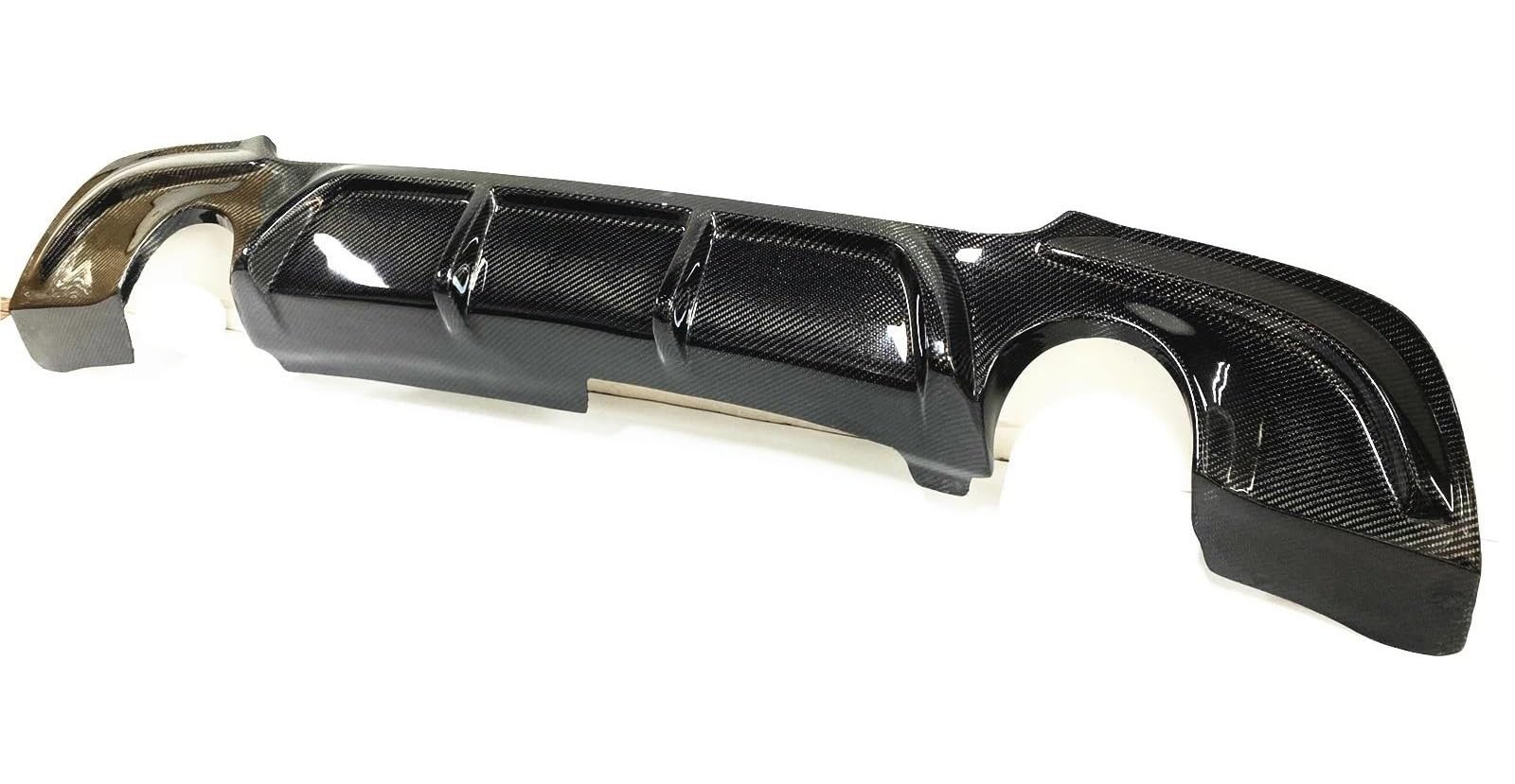 Plaque séparateur et diffuseur arrière pour BMW E92 E93 | Rénovez votre carrosserie