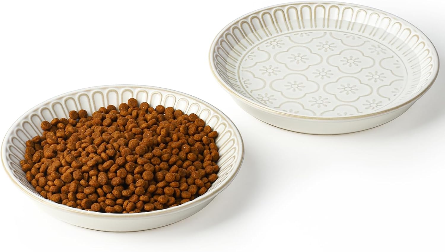 Shallow Cat Food Bowl Embossed, 6.1 inch Ceramic Cat Bowls for Food and Water, Set of 2 Wide Whisker Fatigue Pet Dishes Food Plates for Cats Small Dog Puppies Kittens