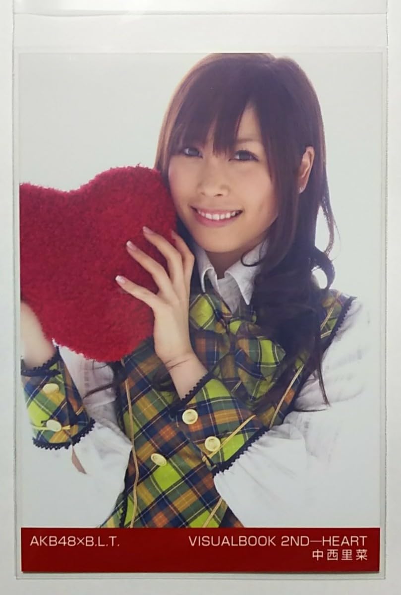 Amazon.co.jp: AKB48×B.L.T. VISUALBOOK 2NDーHEART 中西里菜/やまぐち