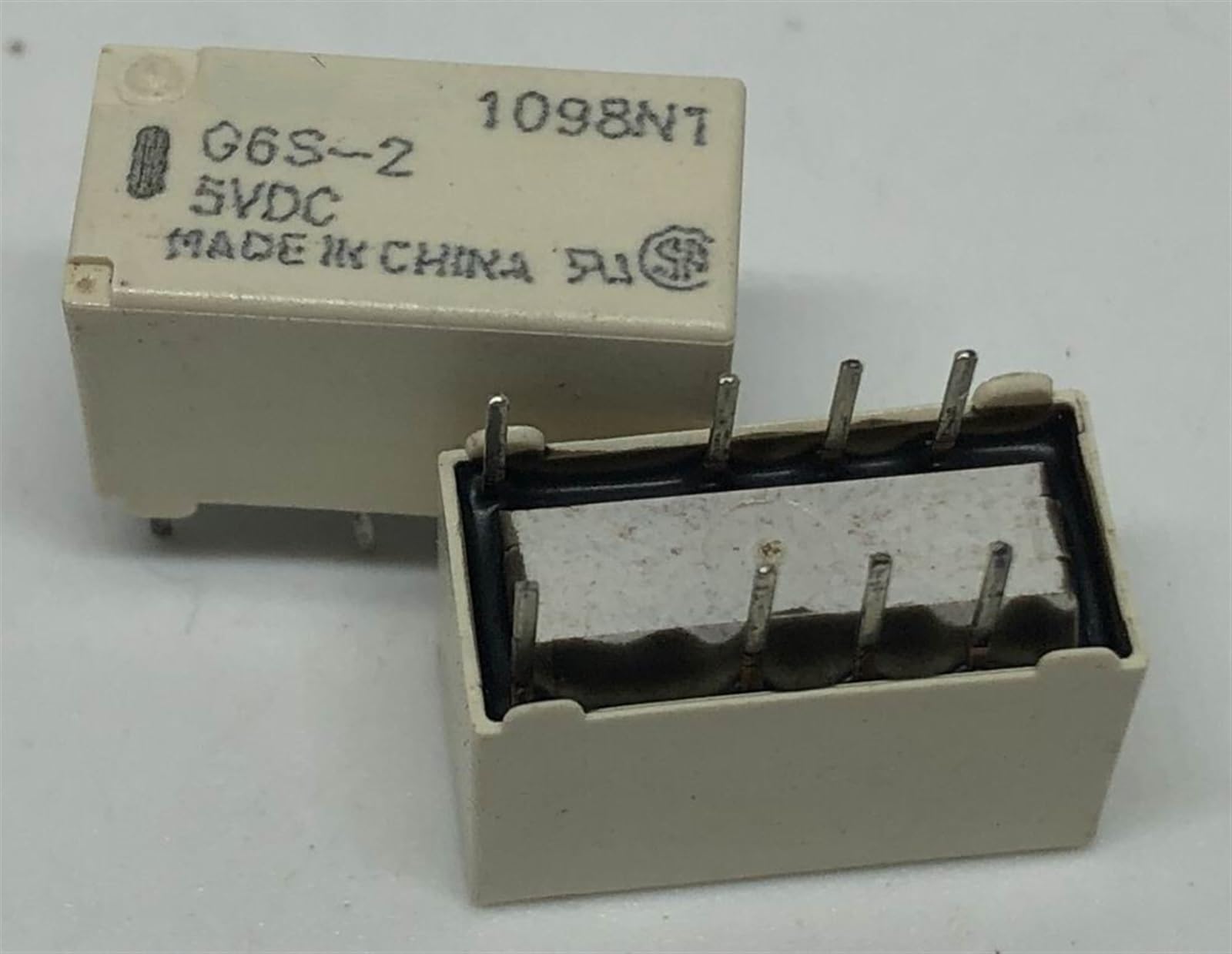 Relé G6S-2 5VDC de alta precisión y 8 pines con conmutación de baja señal para PCB 3