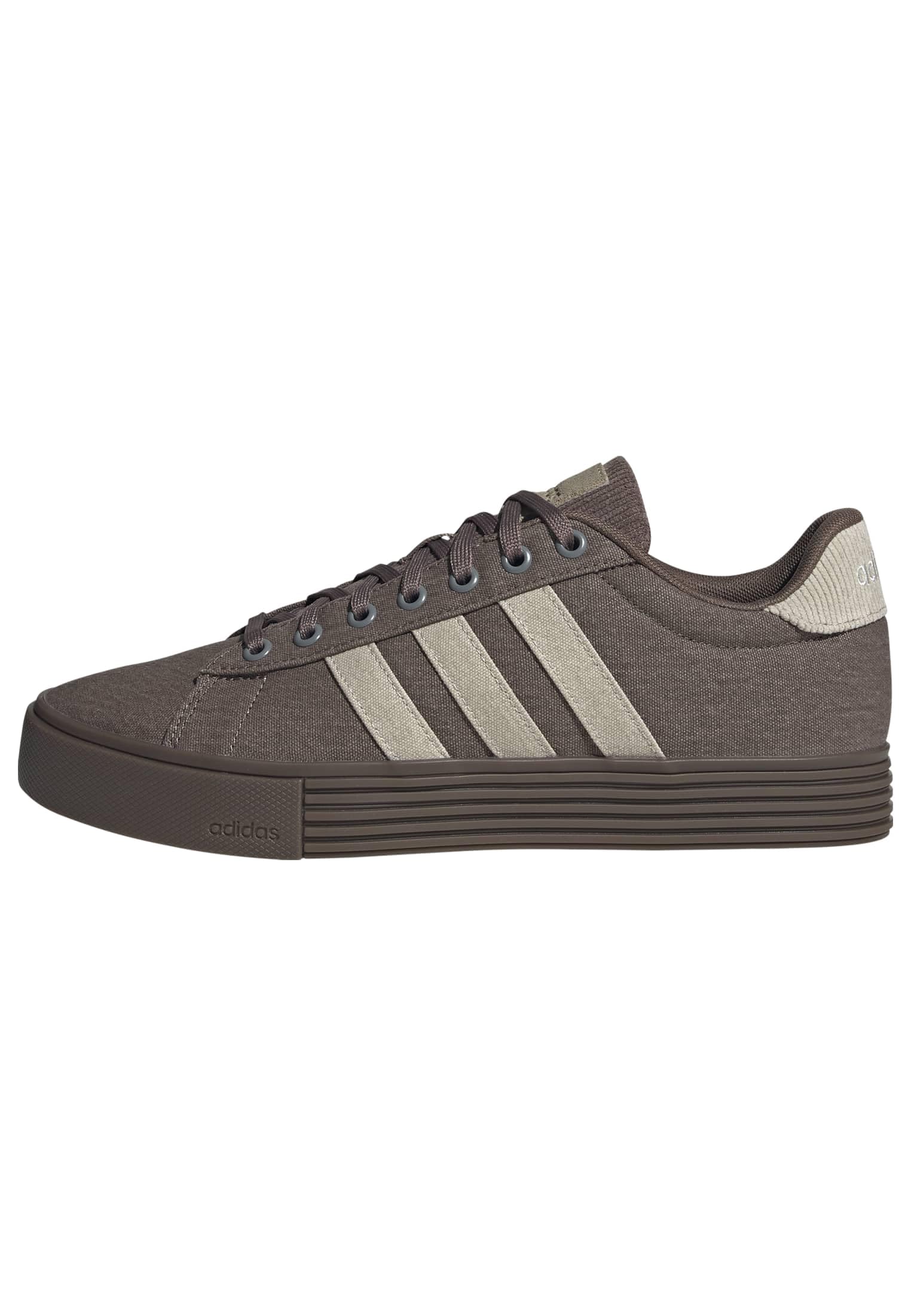 adidas Unisex-Adult Daily 4.0