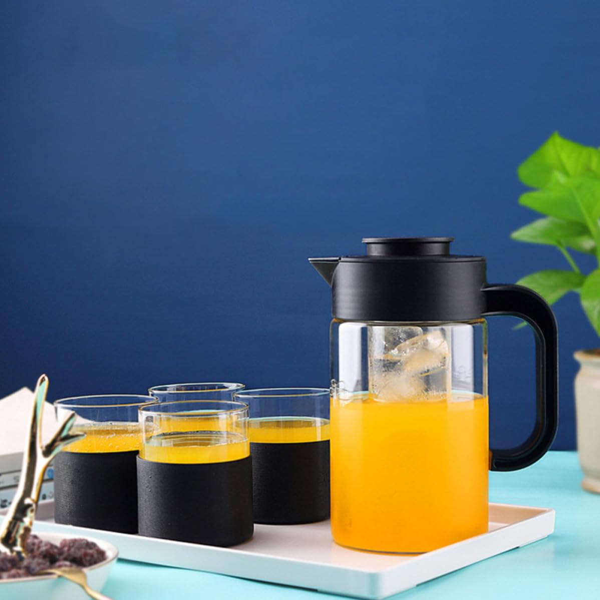 Mobestech Jarra de Agua de Vidrio Jarra de Agua Negro 20℃ a 150℃ Vidrio y Plástico Resistente a Fugas Golpes y Jugo