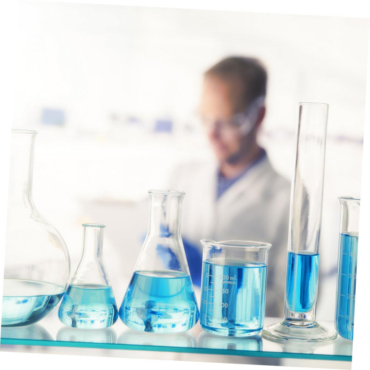 Paquete de 4 Matraces Erlenmeyer de Vidrio Borosilicato Cónico y Triangular, sin Olor Rebabas, Ideales para Experimentos Escolares de Química
