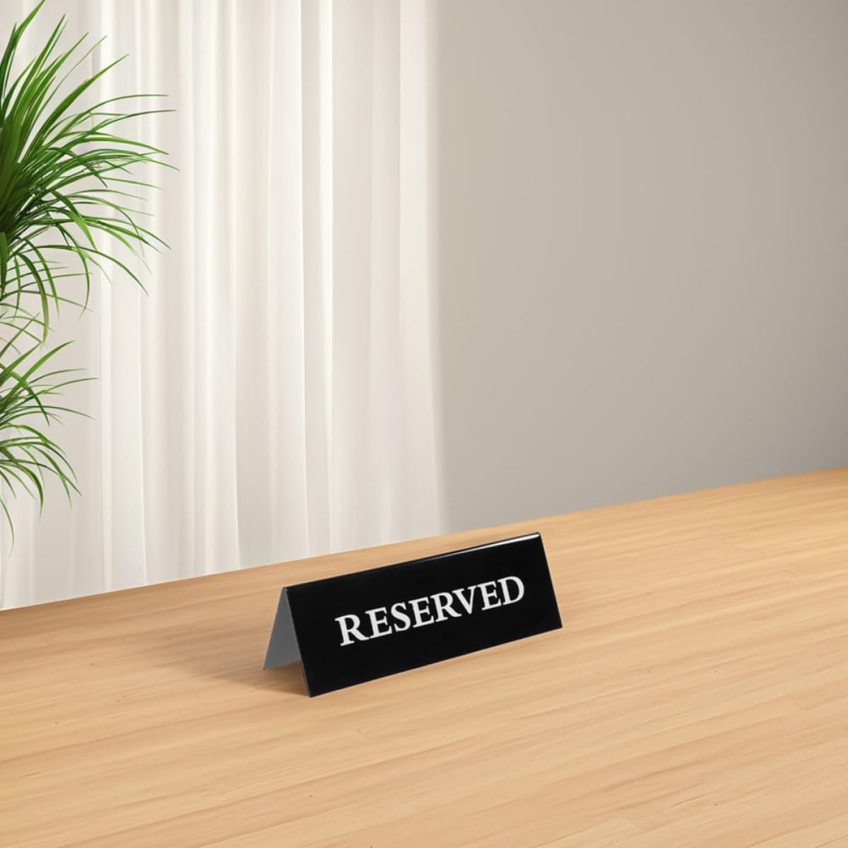 BESPORTBLE 4pcs Acrylic Reserved Table Signs, Dining Reservation Tent Cards with White Text and Dark Background, 20x7cm, Restaurant and Wedding Seat Holder for Tabletop Display