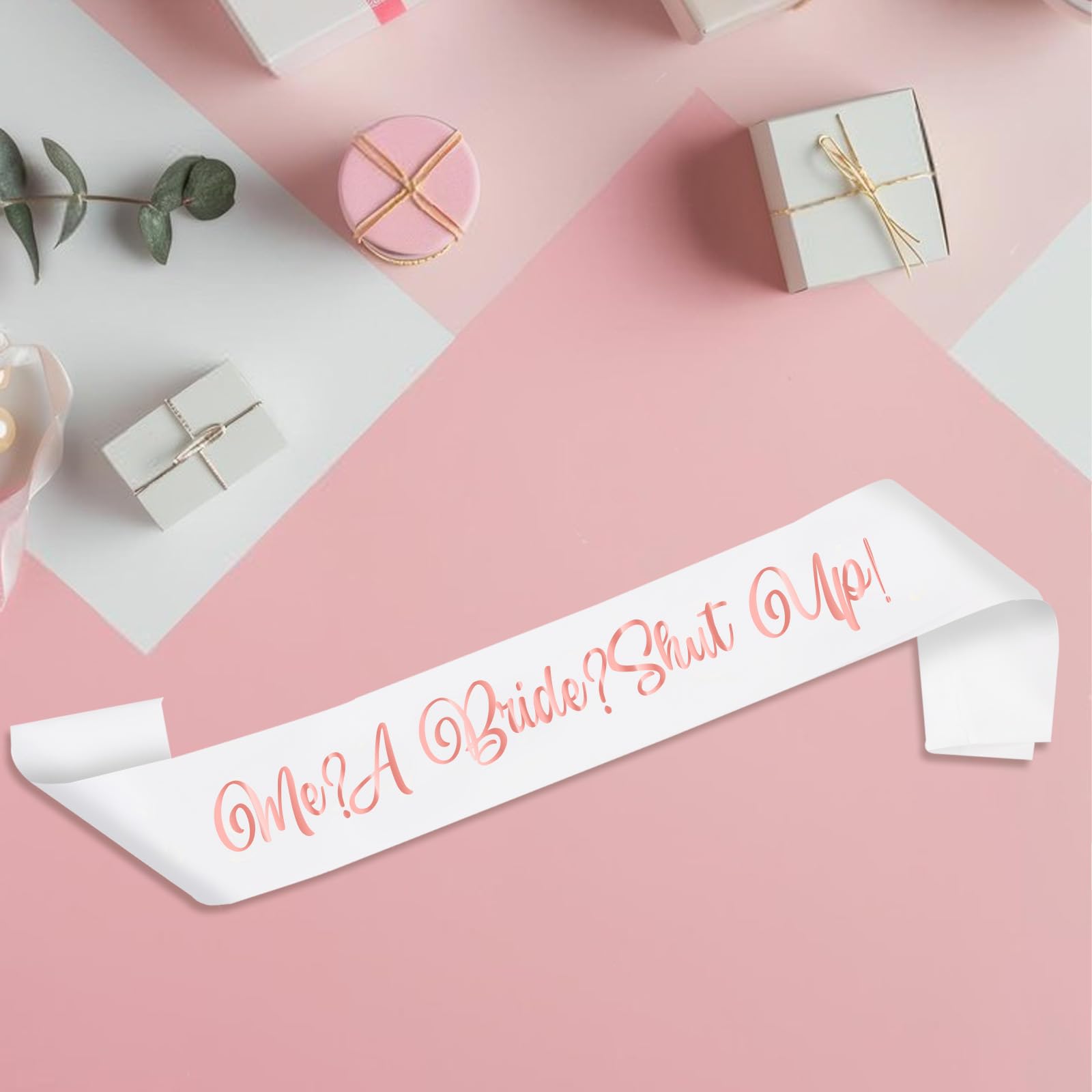 Me? A Bride? ¡Cállate! Banda de despedida de soltera, divertida banda de novia para despedida de soltera, compromiso, boda, fiesta, accesorios, suministros de decoración de novia blanco y
