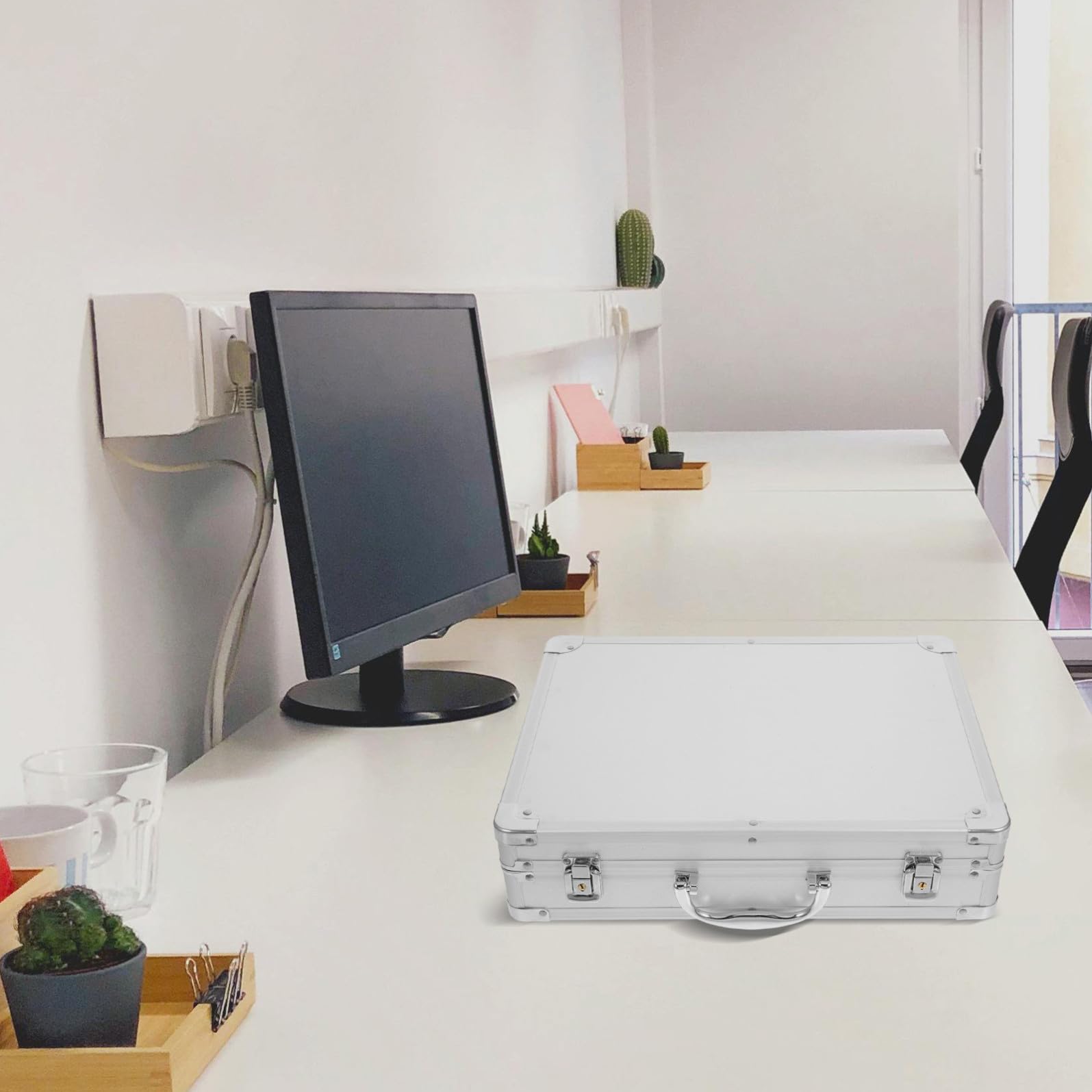 Healeved Valigia in Lega di Alluminio Resistente Design Portatile e Antiurto, Grande Capacità per Organizzare Utensili nel Workspace Professionale e Fai-da-te