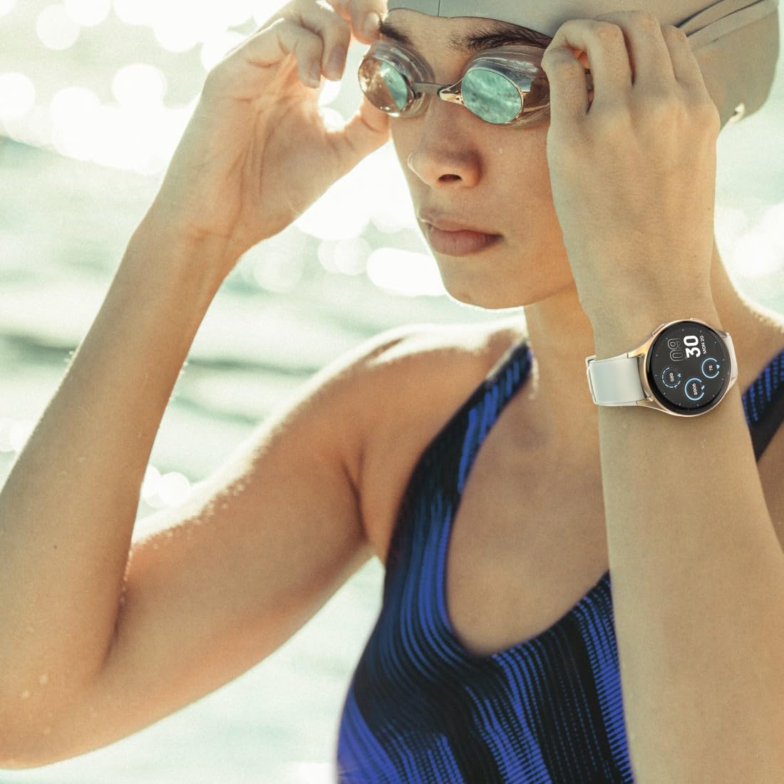 Hama | Reloj Inteligente 1.32" (Smartwatch Resistente al Agua IP68, GPS, análisis sueño, frecuencia Cardiaca, Monitor de hasta 100 Actividades, Pantalla táctil) Beige Oro