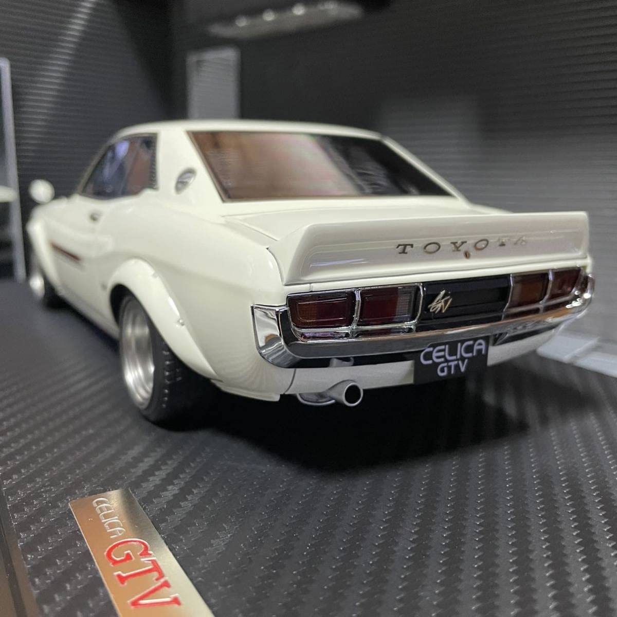 正規品 未展示 イグニッションモデル 1/18トヨタ セリカ 1600GTV 白