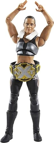 Miniatura 2 de Mattel WWE Shayna Baszler Fan TakeOver - Figura de acción Elite de 6 pulgadas con equipo y accesorios votados por los fanáticos, regalo