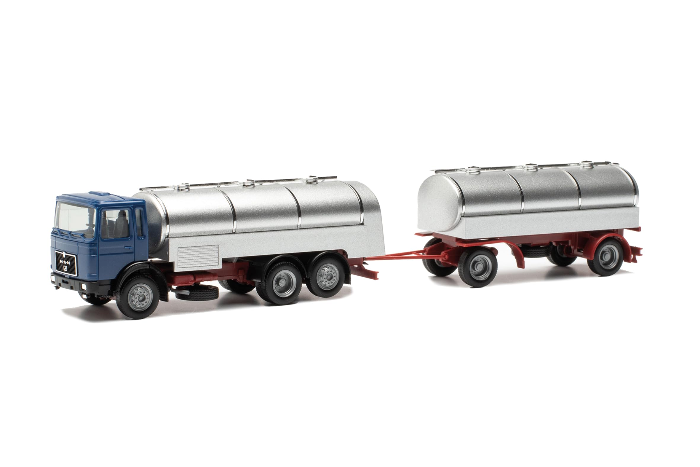 herpa Basic truck model MAN F8 milk tank trailer, on a scale of 1:87, plastic miniature, made in Germany, model building, entry-level model