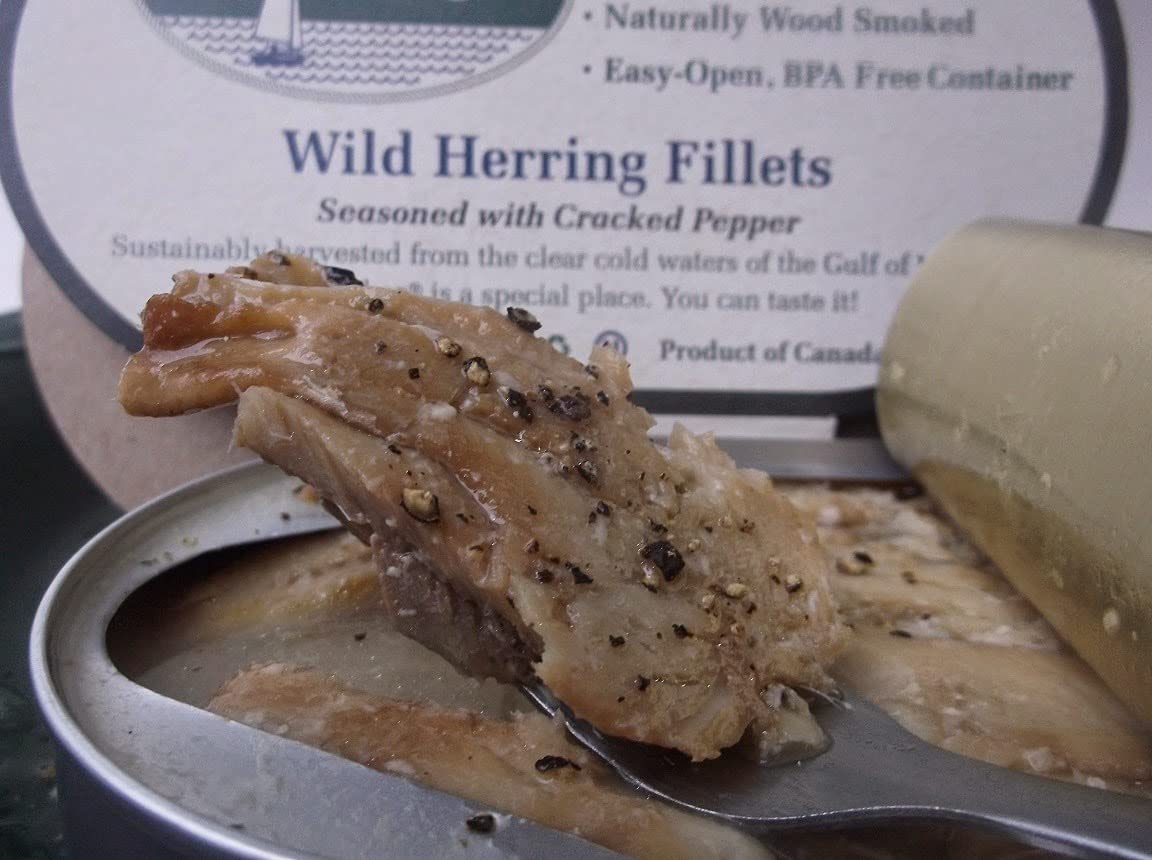 Bar Harbor Wild Herring Fillets Seasoned with Cracked Pepper, 6.7 oz – Naturally Wood Smoked [Pack of 6]