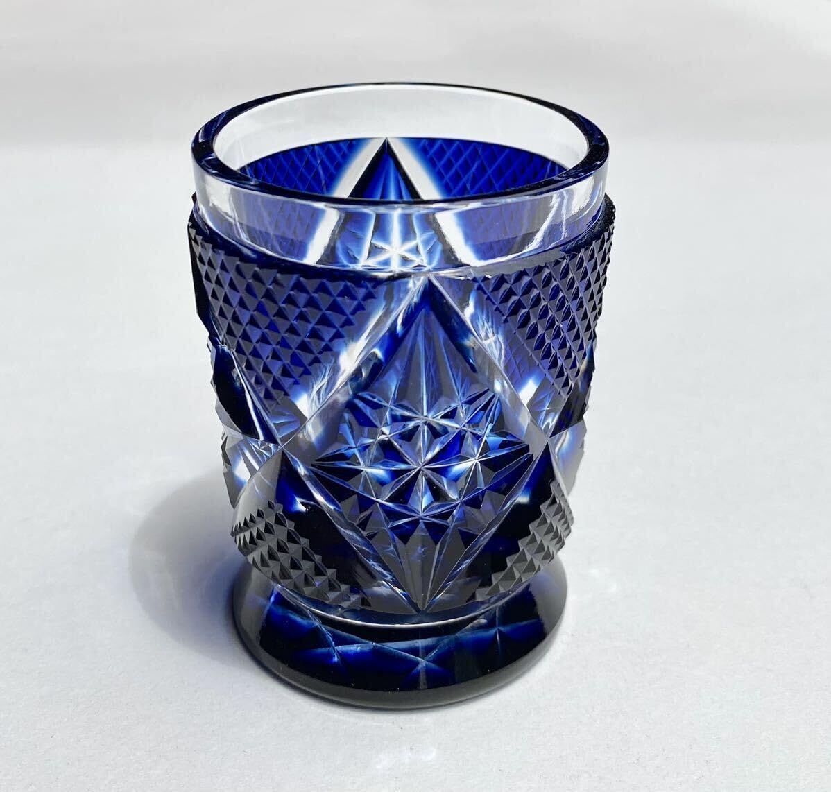 薩摩切子 ぐい呑み カメイガラス製 箱付 美品 酒器 切子グラス 薩摩切子 ぐい呑み カメイガラス製 箱付 美品 酒器 切子グラス 島津