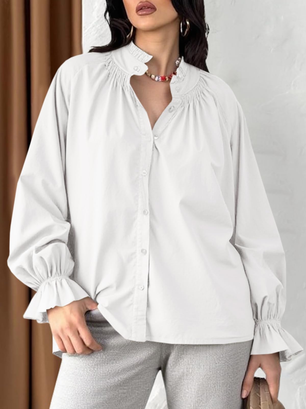 Tankaneo Camisas de manga larga abombada con botones para mujer, plisadas, cuello en V, blusas de algodón holgadas, blusas casuales con volantes