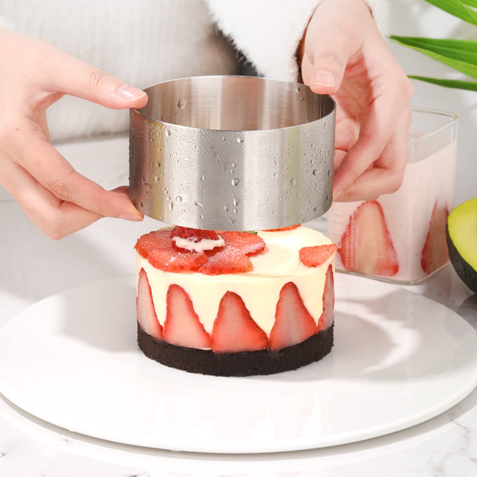 Cercle A Patisserie 4 Emporte-Pièces Ronds 8cm + Poussoir - Acier Inoxydable Pour Mousse, Tiramisu, Desserts Emporte Pieces Rond