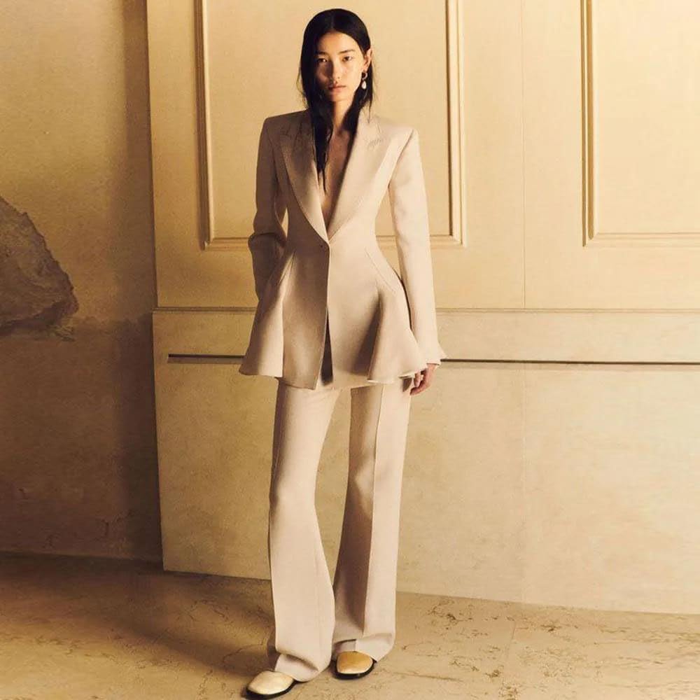 Women’S Peak Lapel One Button Custom Fit Blazer and Pants – Office Event Formal Suit
