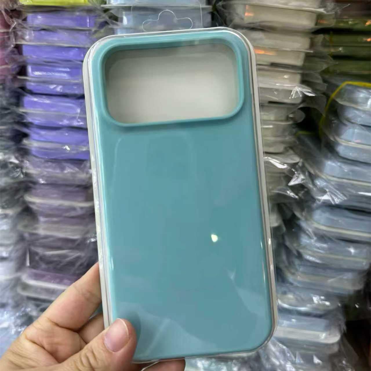 Amazon.co.jp: RNOZX iPhone 15用 ファッション液体シリコン製 純色 肌