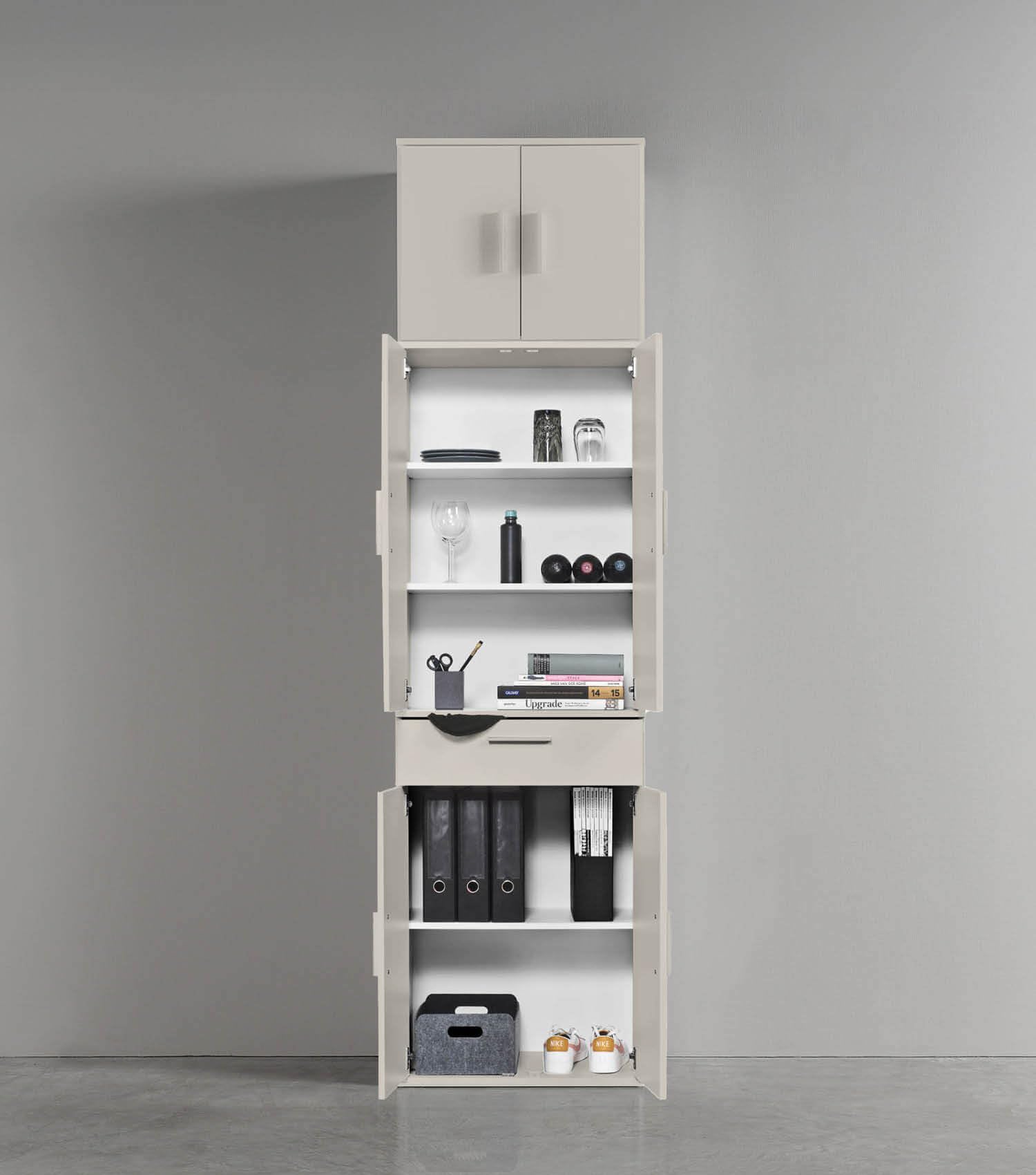 mokebo Mehrzweckschrank Büroschrank Kaschmir (230x60 cm) 'Der Extralange' Made in Germany aus Holz extra hoch mit 48 Türen Aktenschrank Schuhschrank Grau Beige
