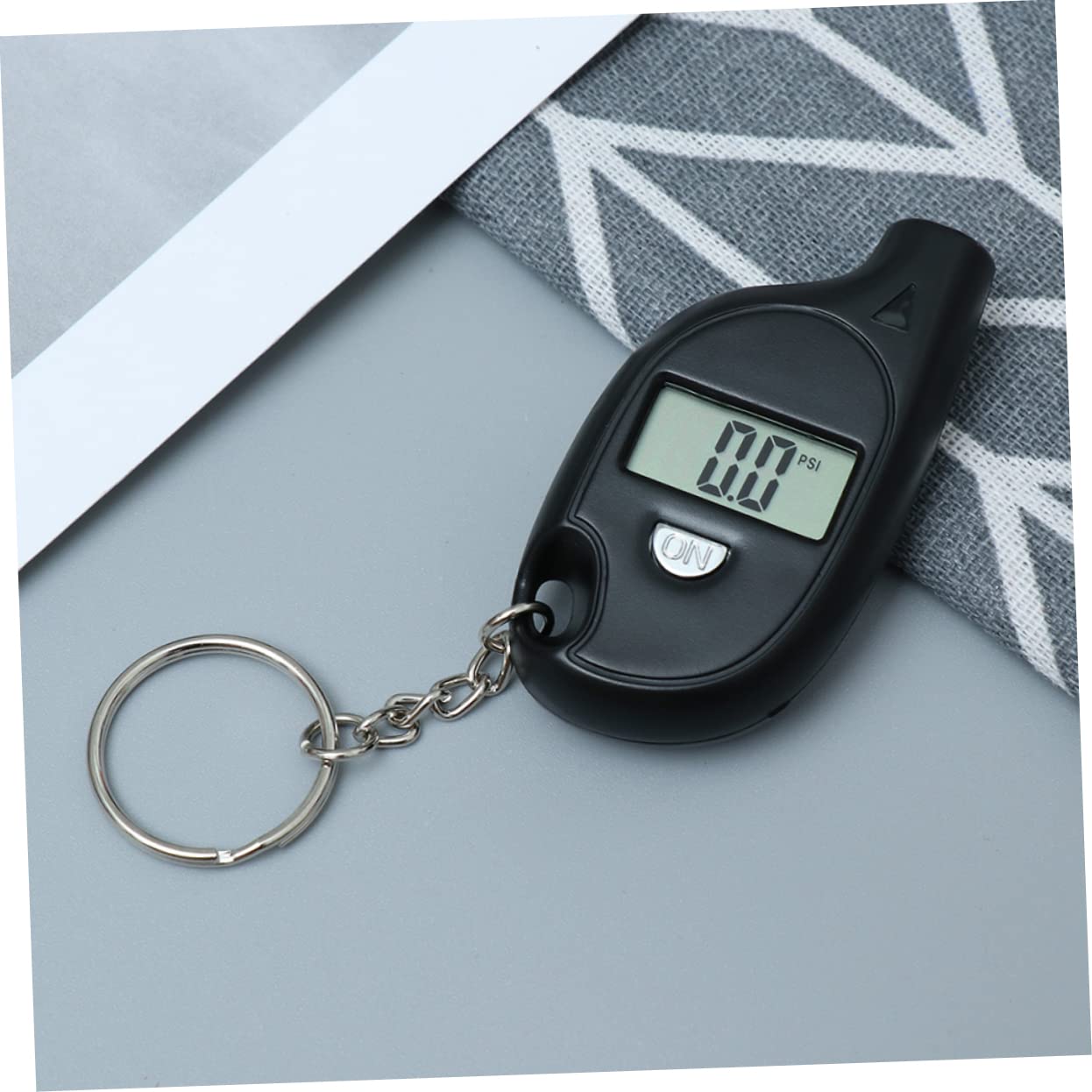 FUNOMOCYA Car Tire Pressure Gauge Digital Display Nozzle Seal Ergonomic Design Keyring for