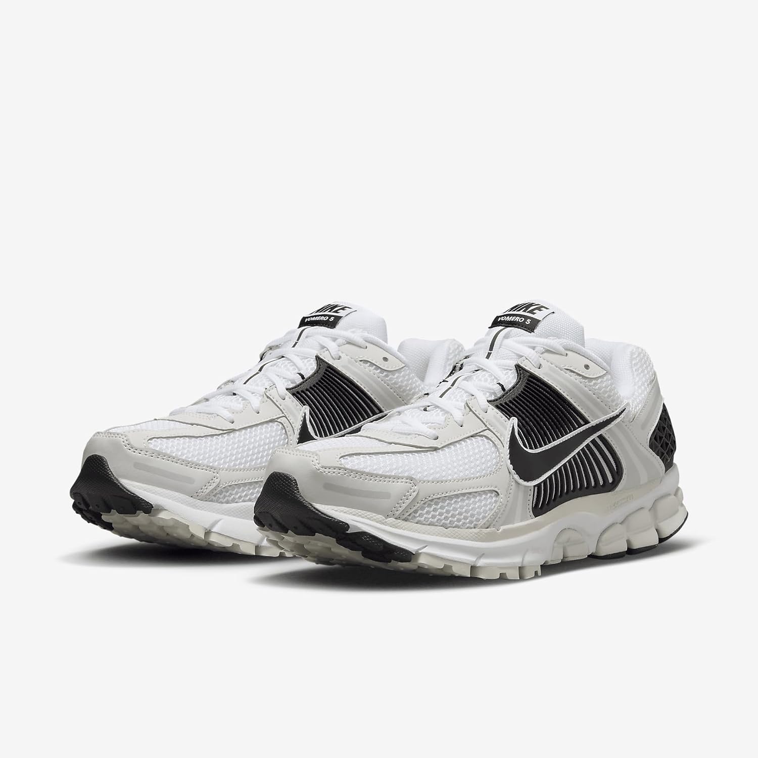 Nike Mens Zoom Vomero 5 Shoes